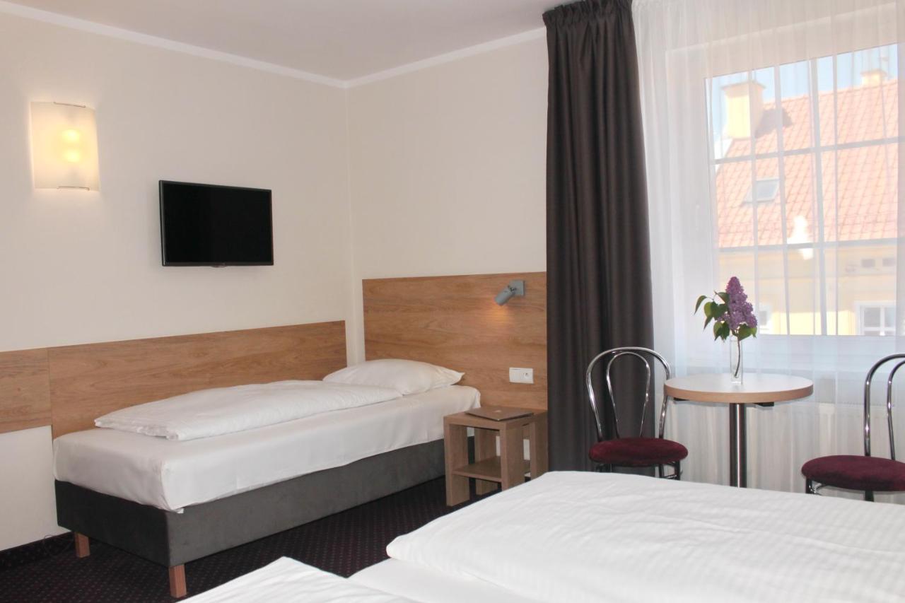 Hotel Huszcza Mrągowo Εξωτερικό φωτογραφία